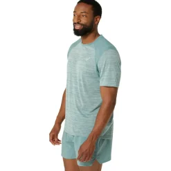 - Road / Top - aufhirt < Asics Hot
