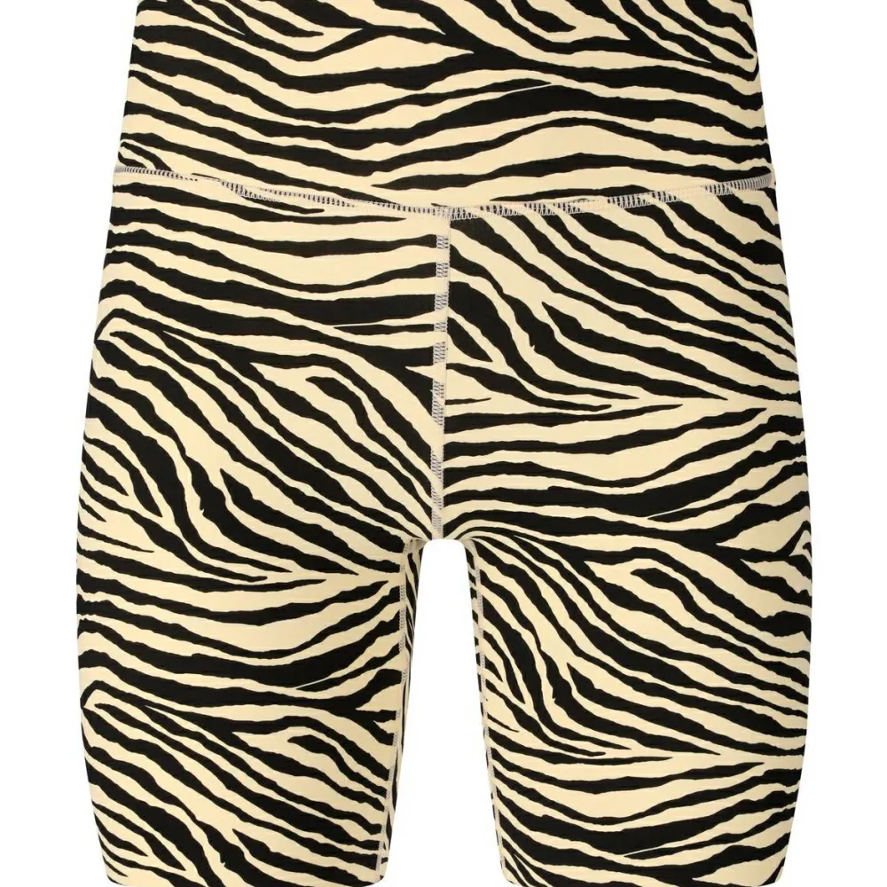 ATHLECIA - Women's Larissa Printed Short Tights - Shorts Online