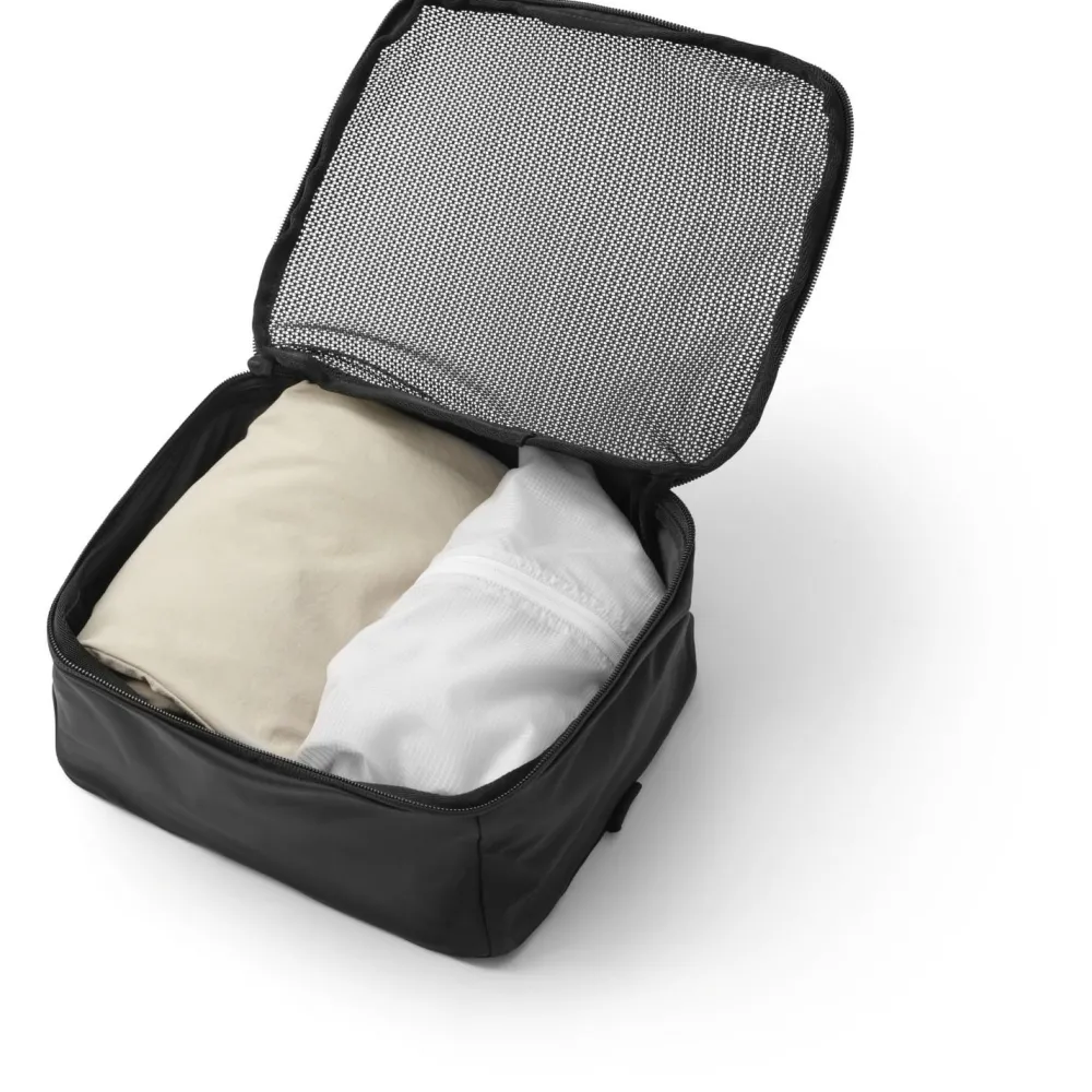 - Essential Packing Cube M - Packsack < DB Outlet