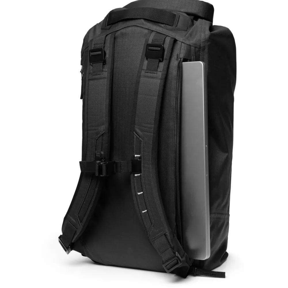 DB - Essential Rolltop Backpack 32 - Daypack Black Out Best