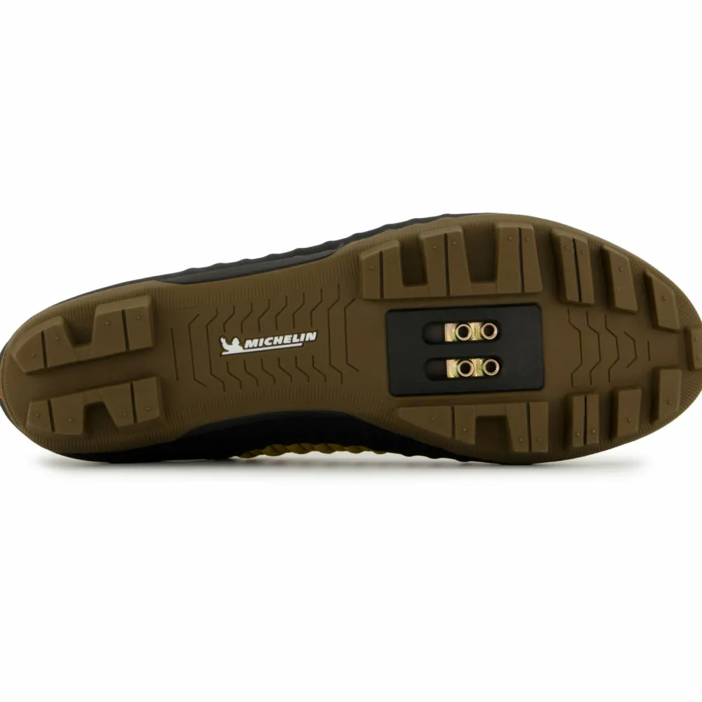 - GK1 - Radschuhe < DMT Hot