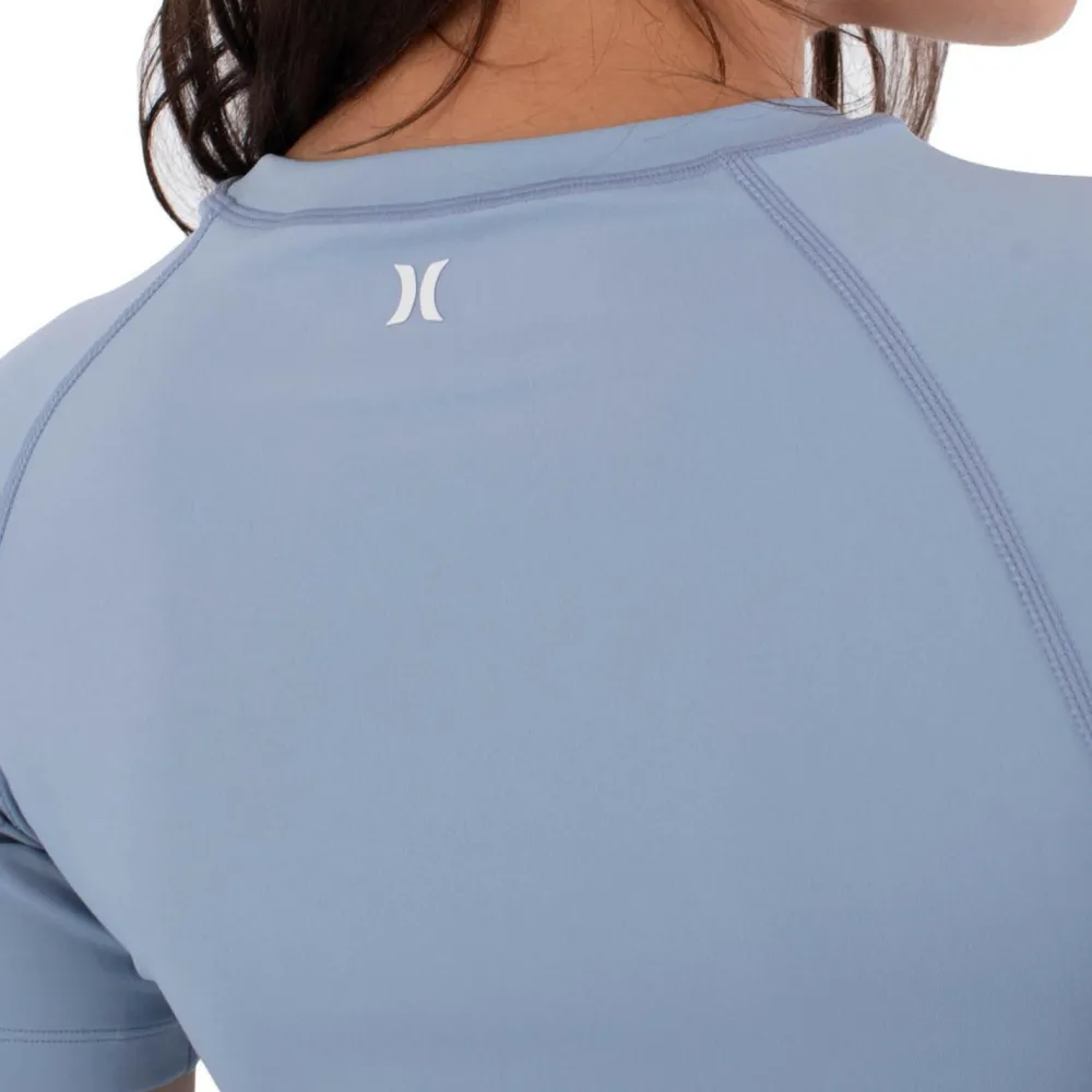 - Woen' Rah / Tee - ycra < Hurley Sale