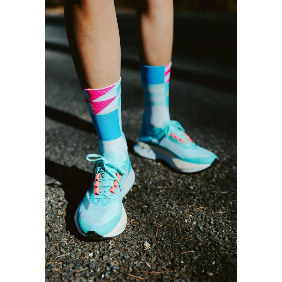 INCYLENCE Radsocken|Socken-- Ultralight Elements - Laufsocken White Blue Pink
