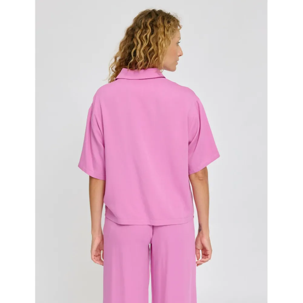 - Woen' hort eeve Vicoe hirt - Bue < Mazine Best