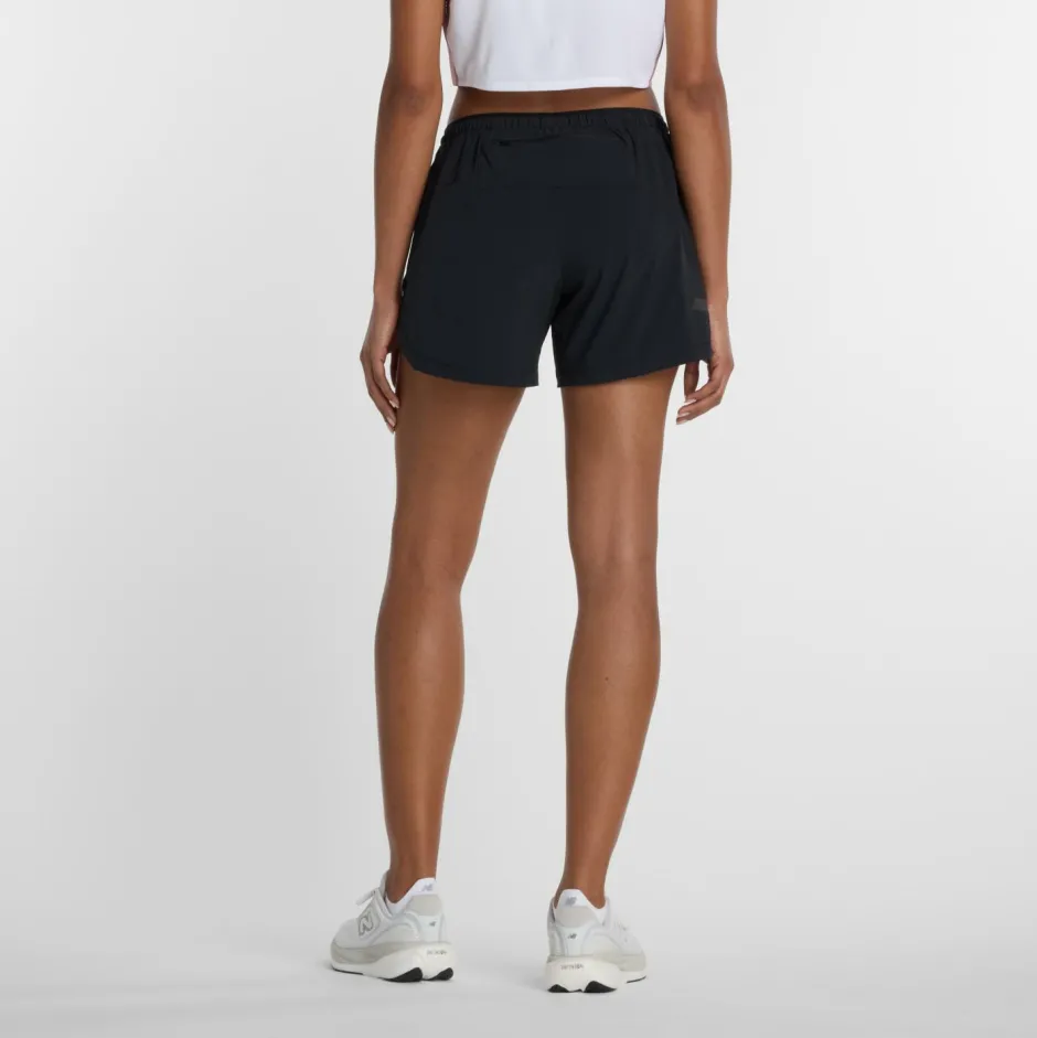 New Balance - Woen' Run Eentia hort 5'' - aufhort