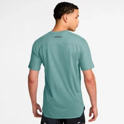 Nike Laufbekleidung|Shirts, Hemden & Longsleeves-- Solar Chase Dri-Fit ADV S/S Running Top - Laufshirt Cannon / Black