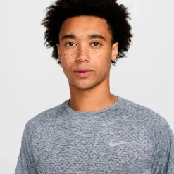 Nike - Stride Dri-Fit ADV Short-Sleeve Running Top - Laufshirt Hot