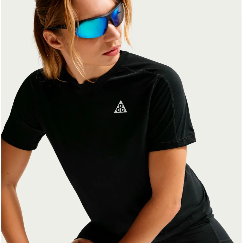 Nike - Women's ACG Trail Dri-Fit S/S Top - Laufshirt Hot