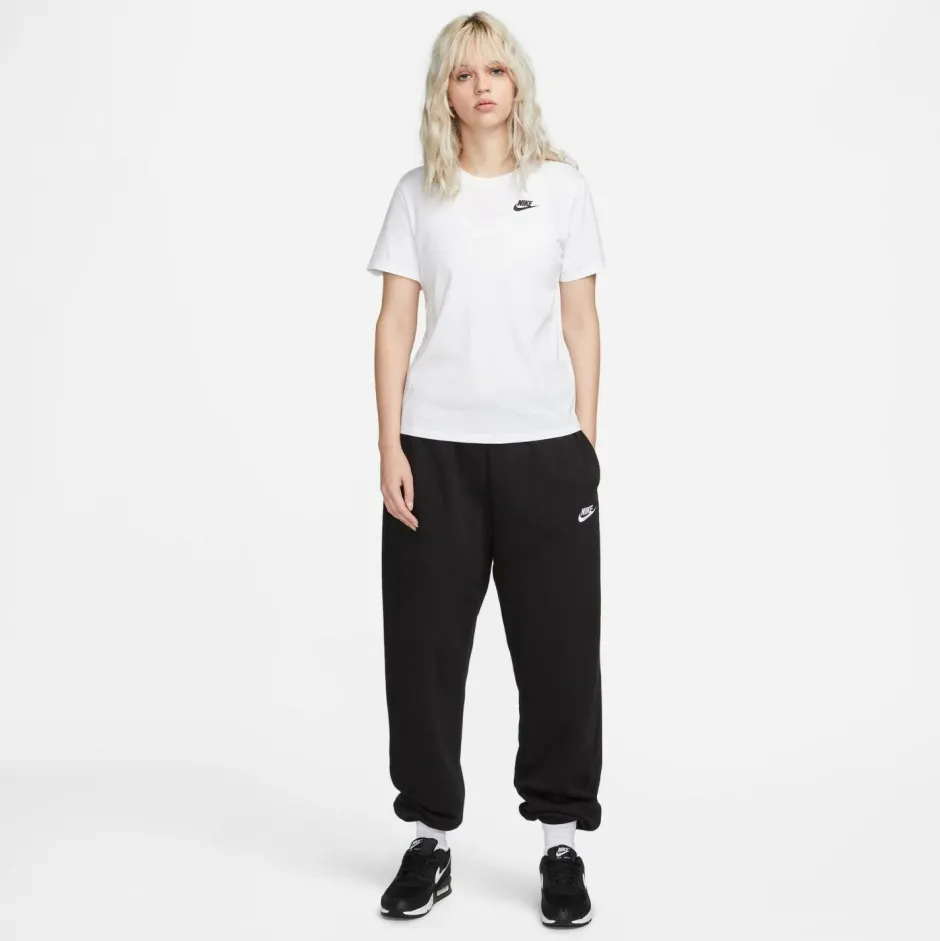 Nike T-Shirts|Shirts, Hemden & Longsleeves-- Women's Sportswear Club Essential - Funktionsshirt