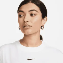 Nike T-Shirts|Shirts, Hemden & Longsleeves-- Women's Sportswear T-Shirt - T-Shirt
