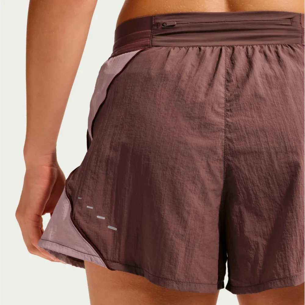 Nike - Women's Swift Repel High Rise Short - Laufshorts Tattoo / Light Violet Ore / Reflective Silver