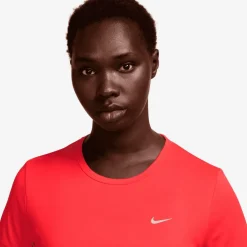 - Woen' Tepo Dri-Fit hort-eeve Running Top - aufhirt < Nike Clearance