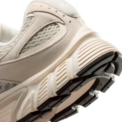 Nike Sneaker-- Women's V5 RNR - Sneaker