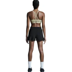 On - Women's Focus Shorts - Shorts Outlet