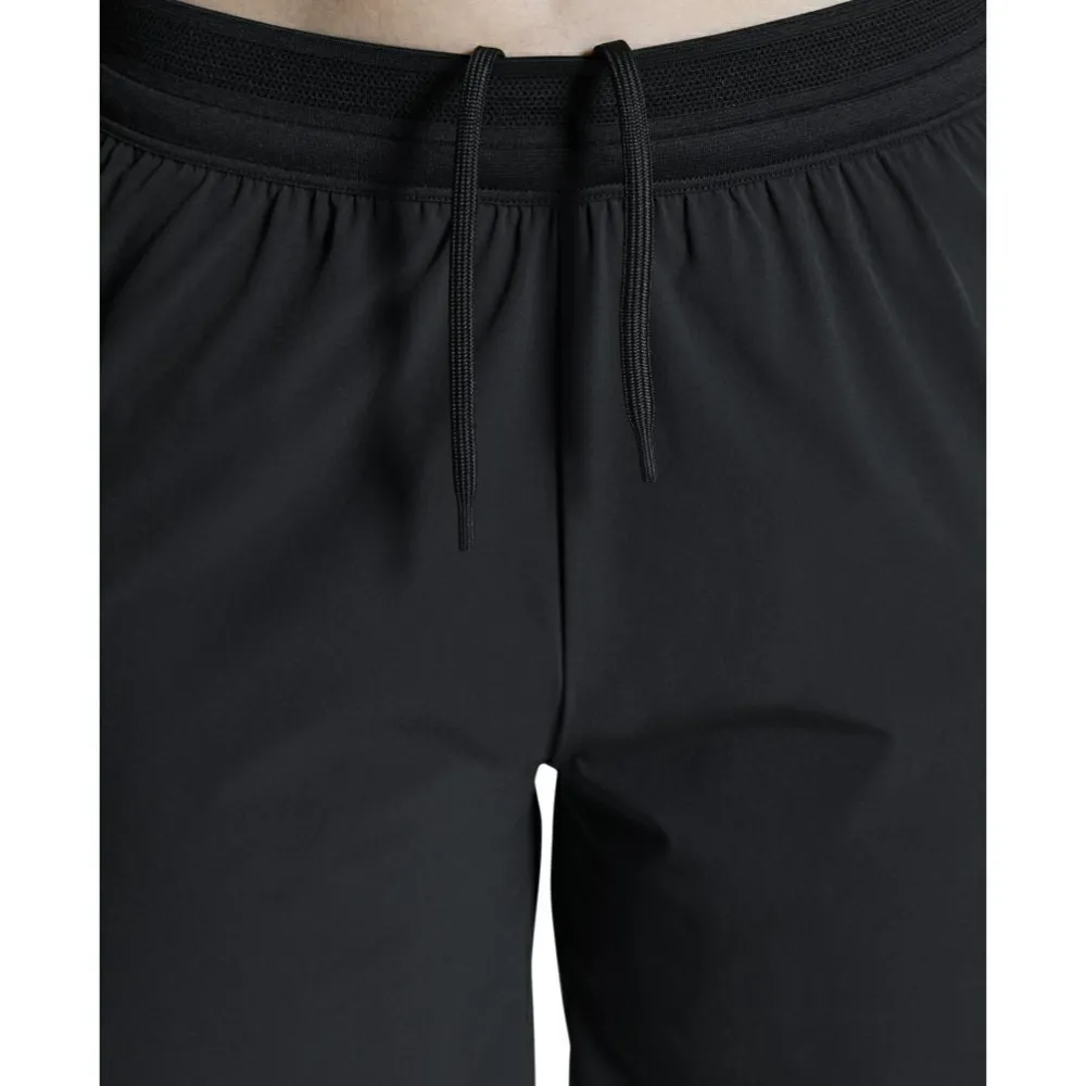 - Woen' 5 Perforance hort - aufhort < On Clearance