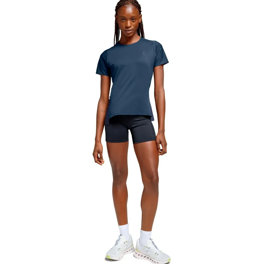- Woen' Perforance-T - aufhirt < On Sale