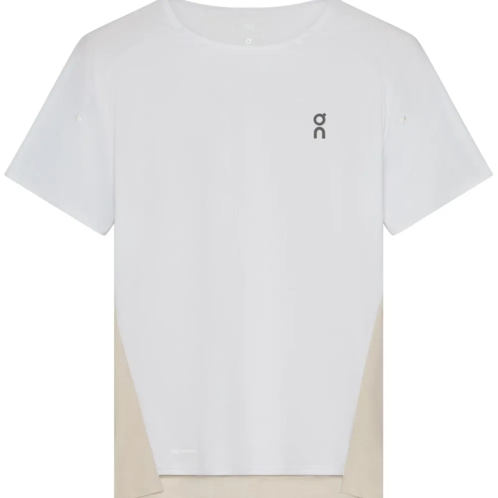 - Woen' Perforance-T - aufhirt < On Sale