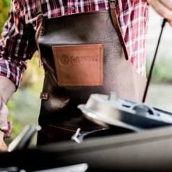 Petromax Outdoor-Küche|Töpfe & Geschirr-- Büffelleder-Schürze mit gekreuztem Rückenband - Schürze