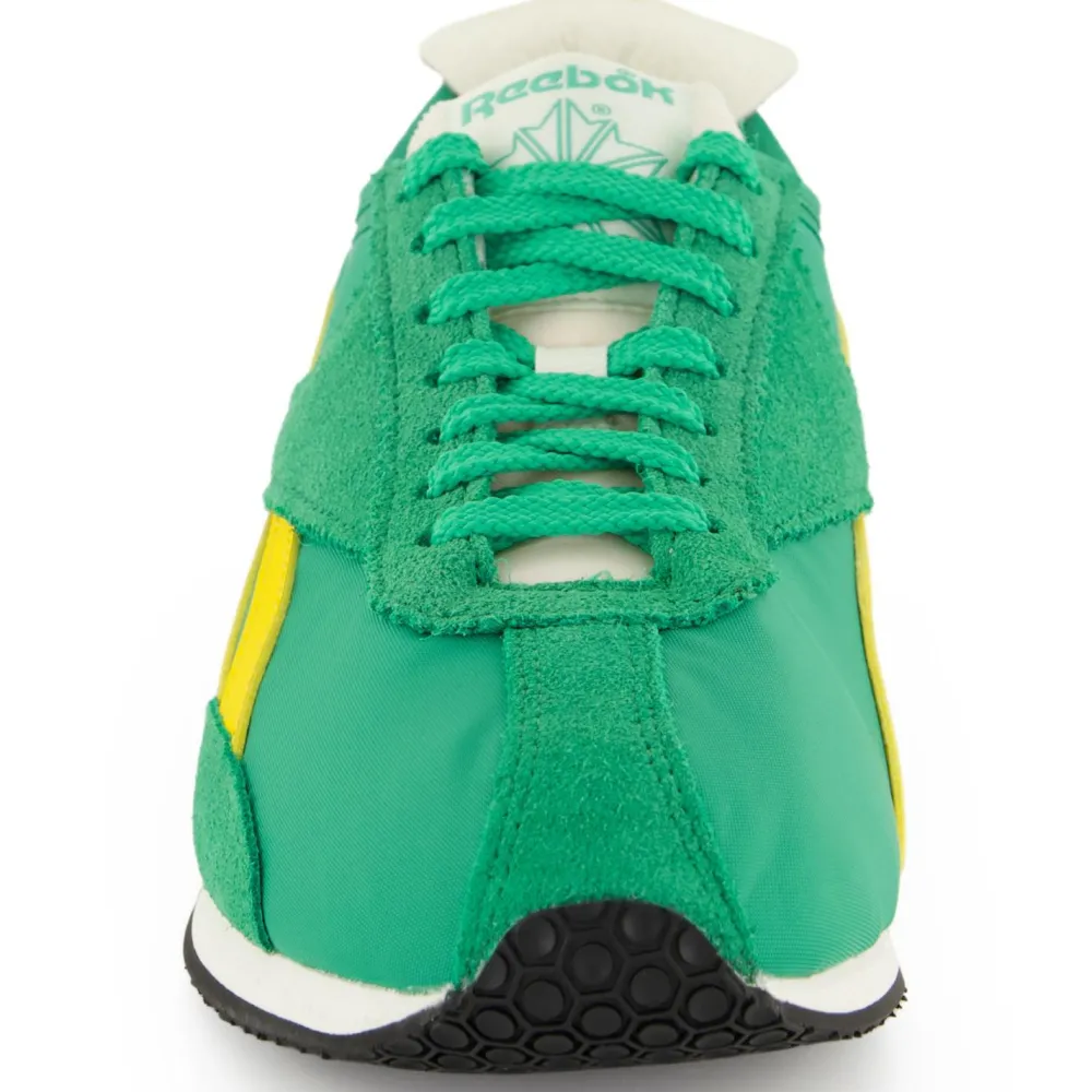 - R00 - Sneaker < Reebok Hot