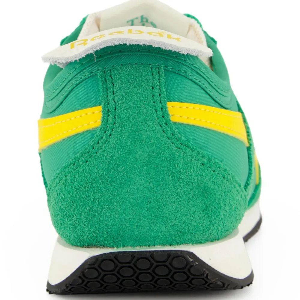 - R00 - Sneaker < Reebok Hot