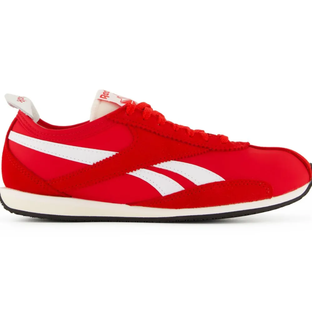 - R00 - Sneaker < Reebok Hot