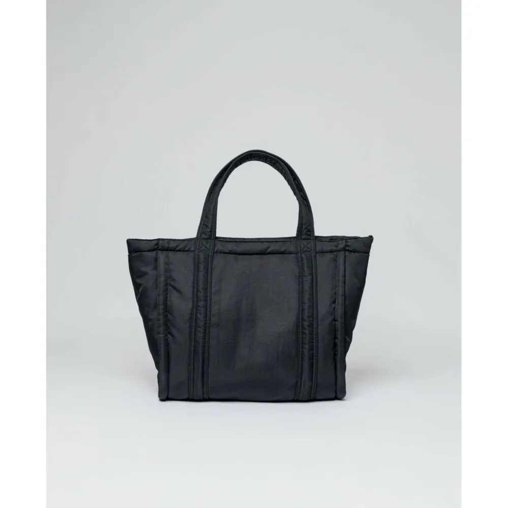 Sandqvist - Curve Tote Bag 25,5 - Umhängetasche Black Outlet