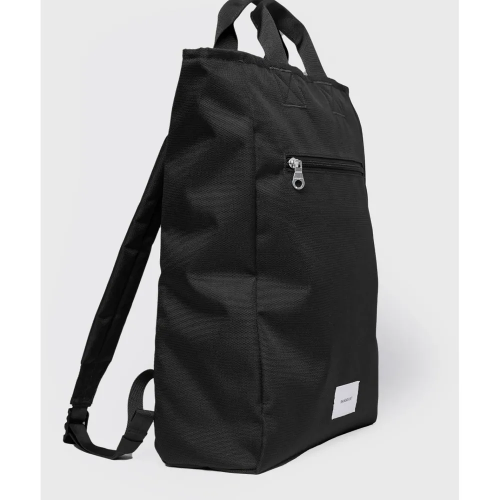 - Ground 2-Way Bag 17 - Daypack < Sandqvist New