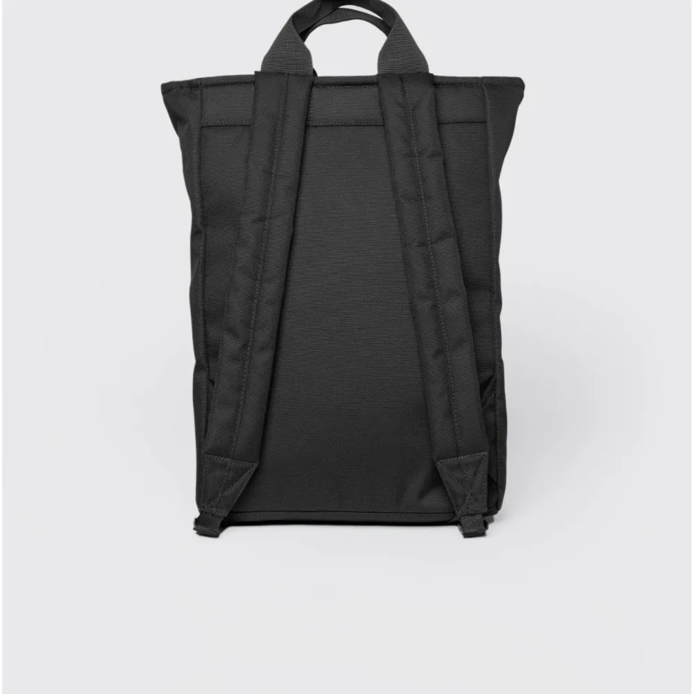 - Ground 2-Way Bag 17 - Daypack < Sandqvist New