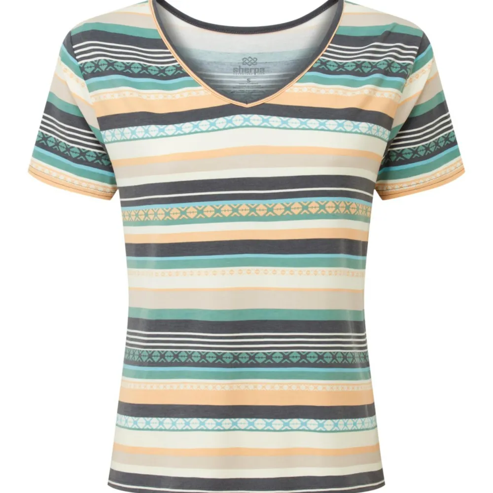 Sherpa - Women's Neha V-Neck Tee - T-Shirt Outlet