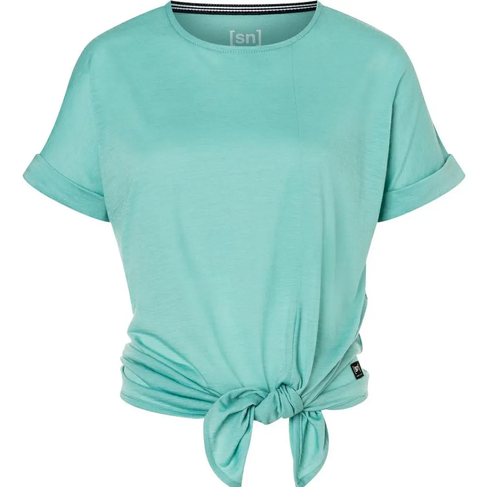 - Woen' JP Knot Tee - erinohirt < super.natural New