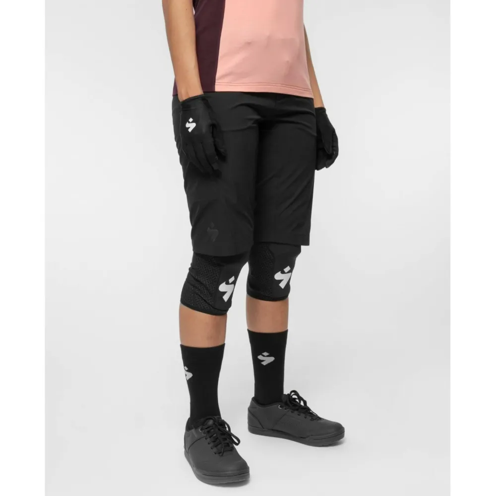 Sweet Protection - Women's Hunter Slashed Shorts - Radhose Sale