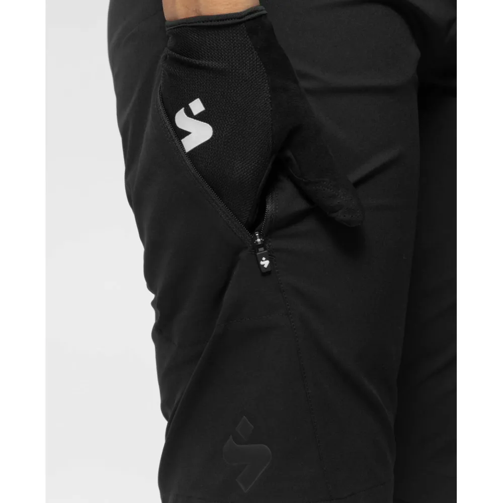 Sweet Protection - Women's Hunter Slashed Shorts - Radhose Sale