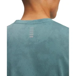 - aunch Cao / - aufhirt < Under Armour New